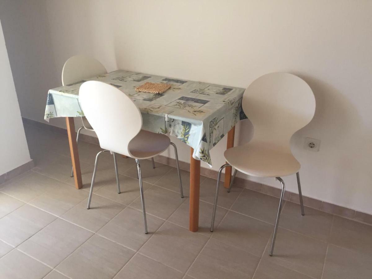 Apartmani Atila Damir Omis Exterior photo