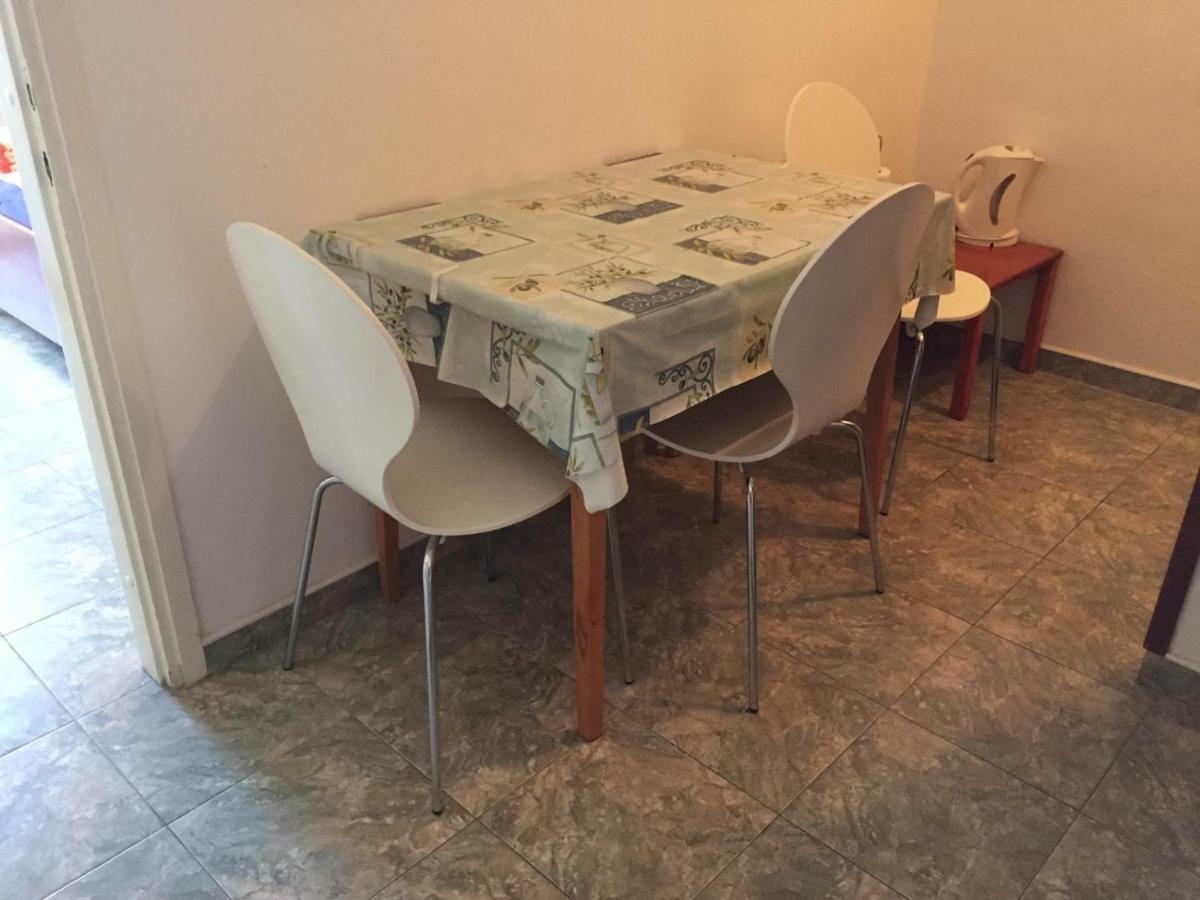 Apartmani Atila Damir Omis Exterior photo